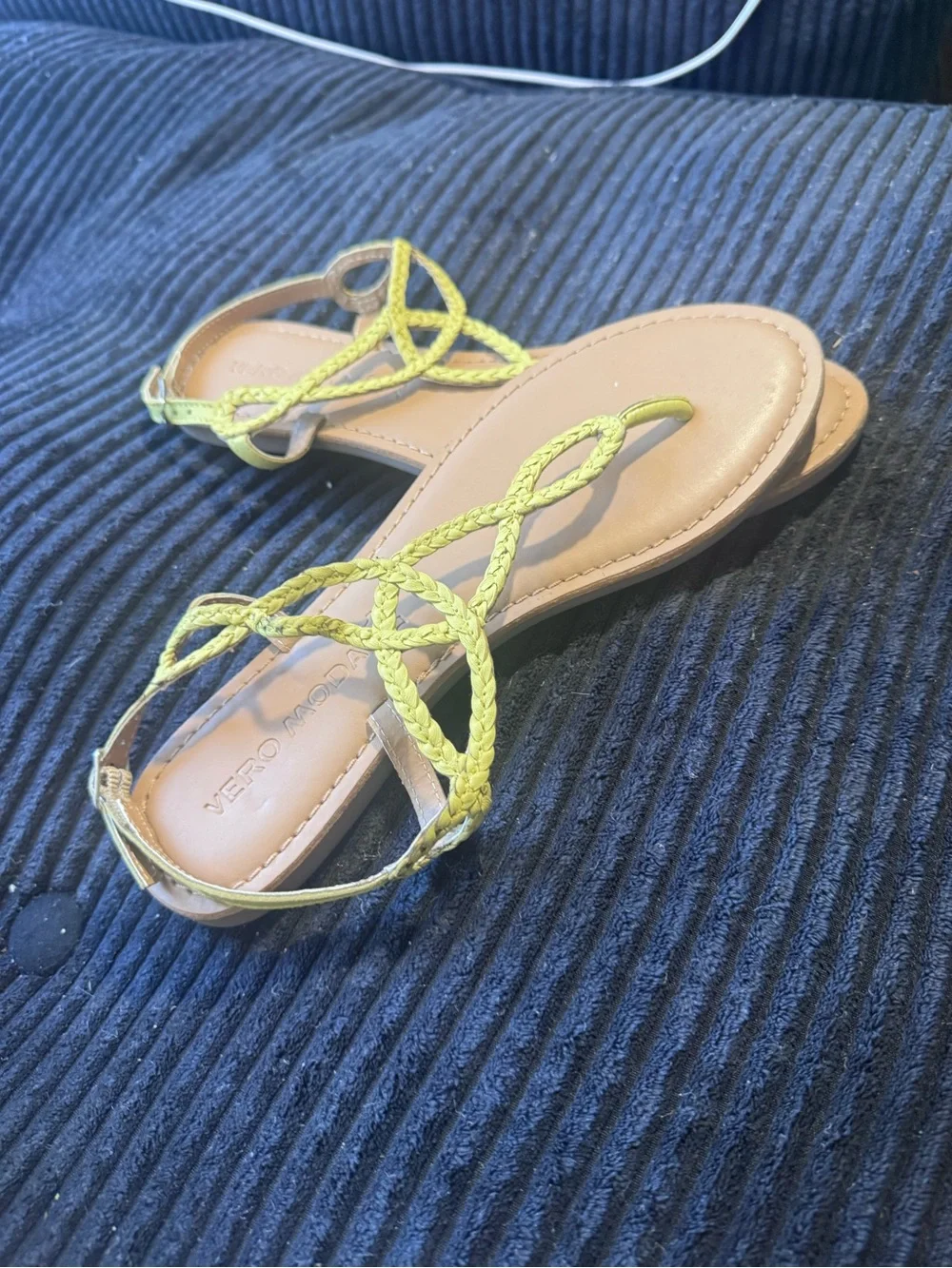 Vero Moda Neon Yellow Braided T-Strap Sandals size 8.5